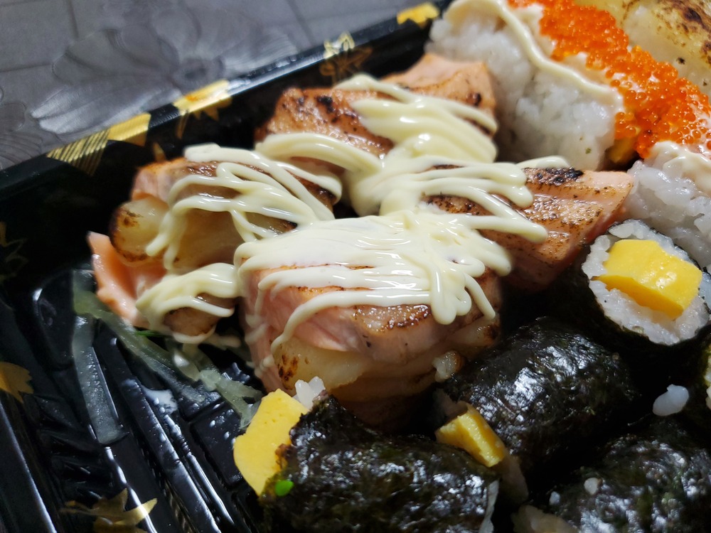 日本料理-芝C Sushi-芝士火炙三文魚刺身