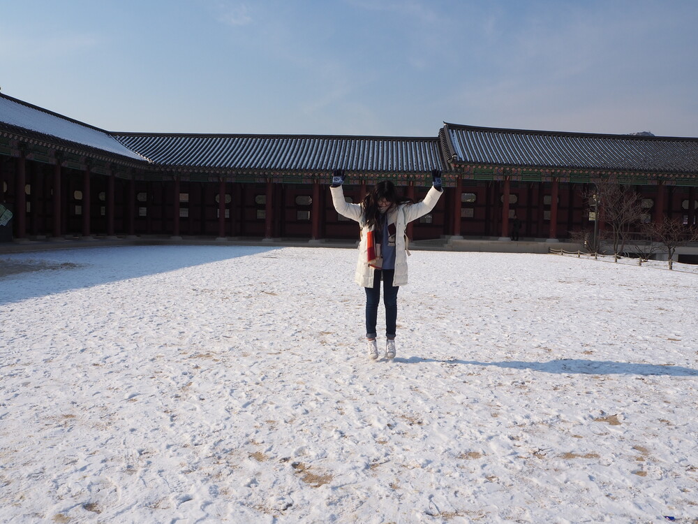 SnowRoad-In-Seoul-Snowing-Jump-resized