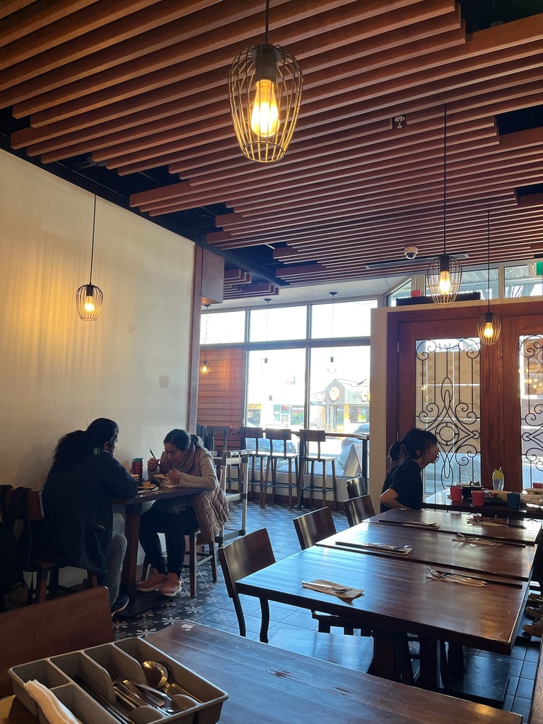溫哥華美食 新加坡餐廳 Shiok 星洲菜 店內裝修