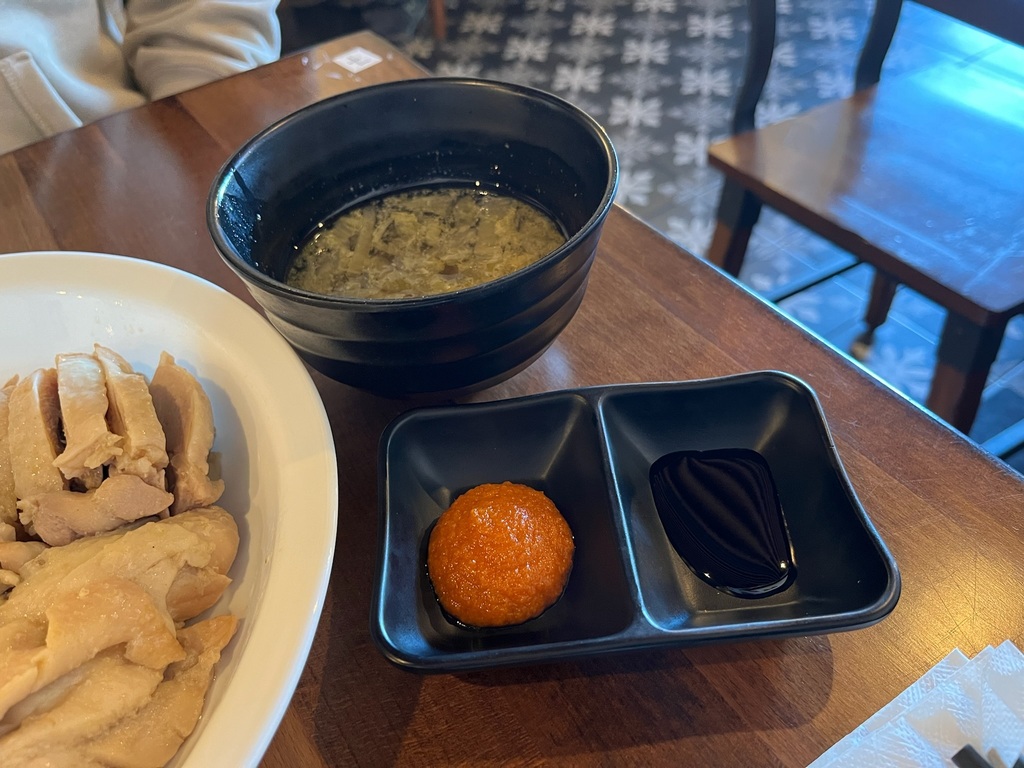 溫哥華美食 新加坡餐廳 Shiok 星洲菜 海南雞飯 配是日湯品