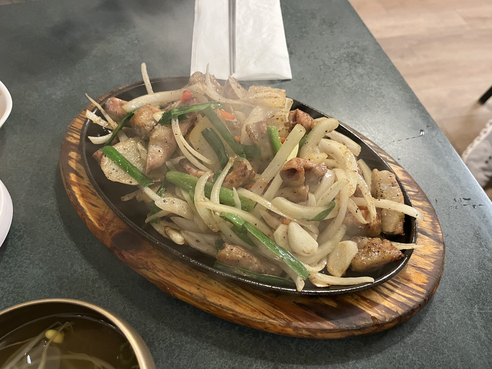 VanEats-South-Castle-Grilled Beef Intestines