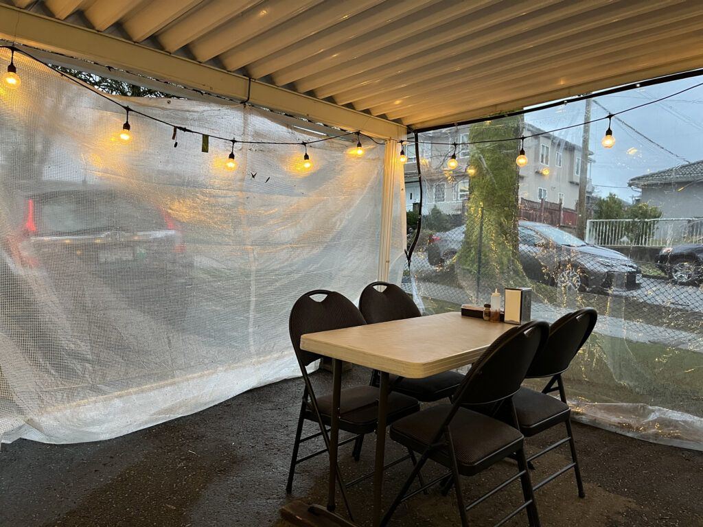 VanEats-Tatchan-Noodle-Seats